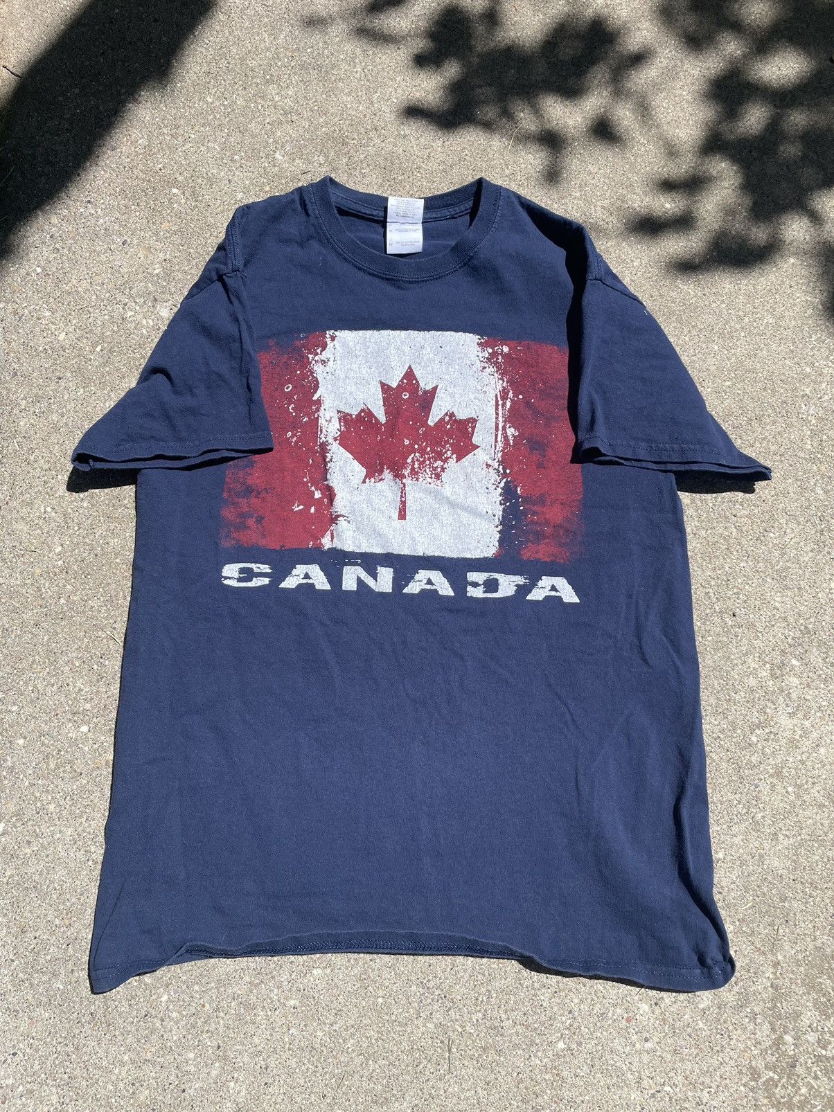 Gildan Gildan vintage canada tee Size US M / EU 48-50 / 2 - 1 Thumbnail