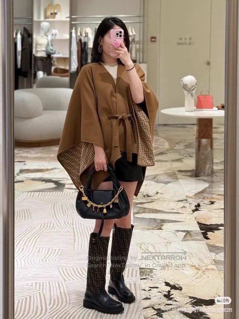 Fendi Fendi Detachable belt poncho shawl Size ONE SIZE - 9 Thumbnail