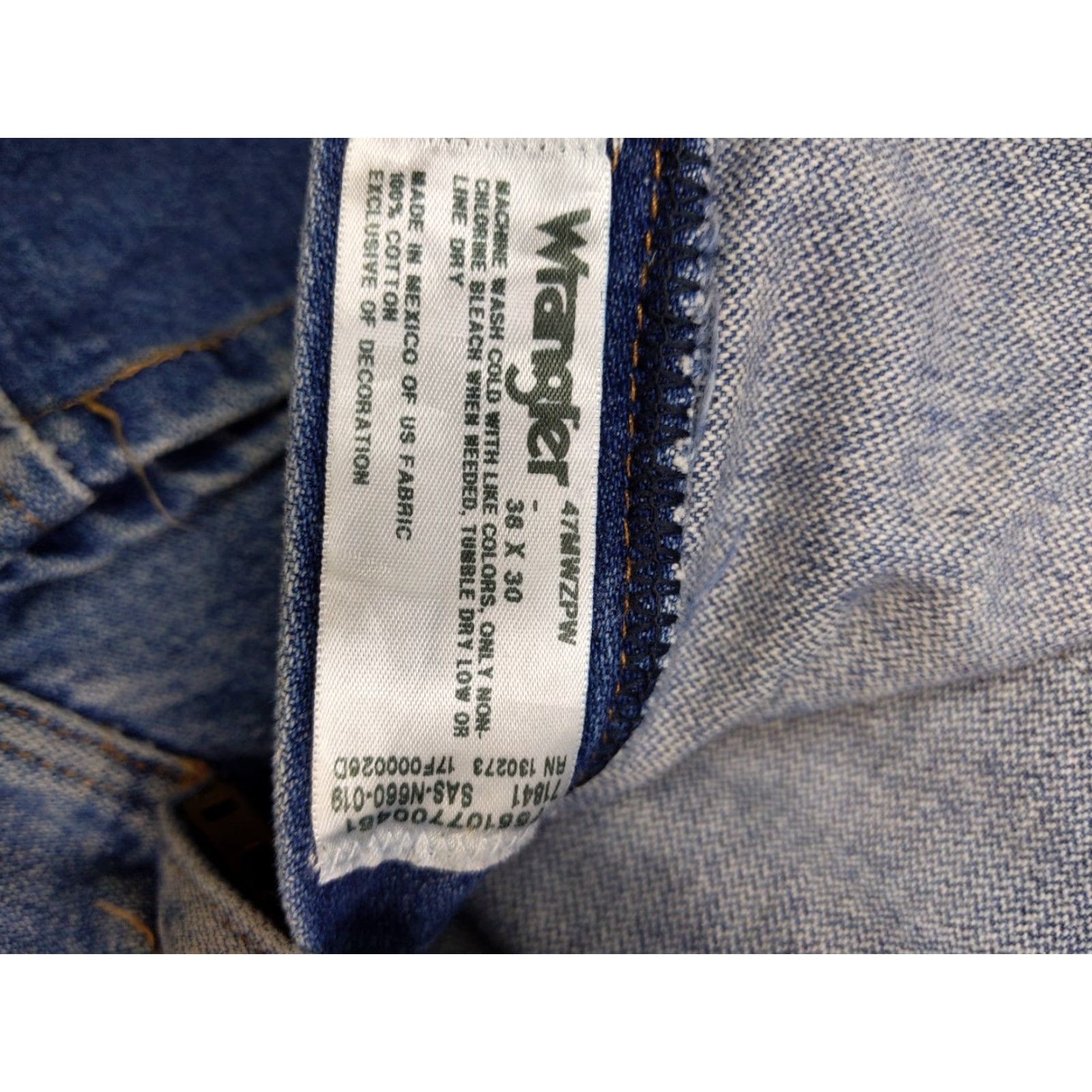 Wrangler Wrangler Jeans Mens 38x30 Blue Regular Fit Straight Denim Workwear Pants 1947 47MWZ Size US 36 / EU 52 - 4 Thumbnail