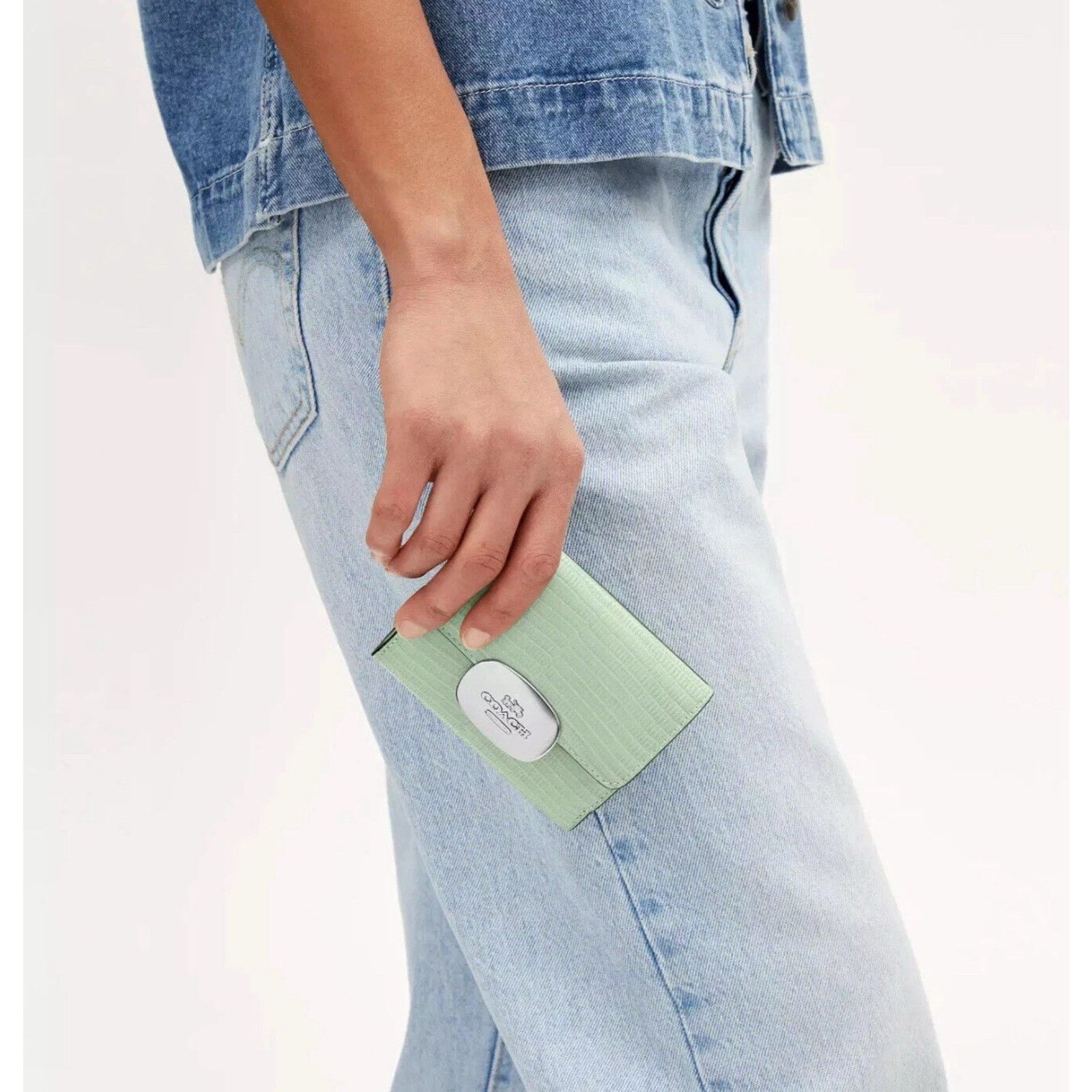 Coach NWT Coach CR395 Eliza Leather Wallet Silver/Pale Green Size ONE SIZE - 3 Thumbnail