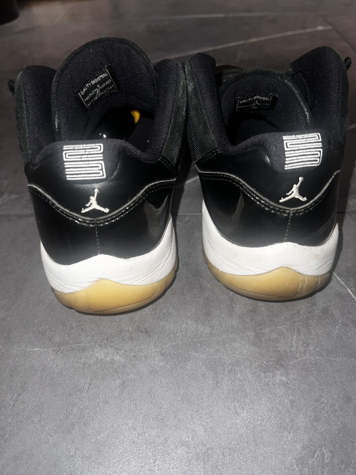 Jordan Brand Jordan 11 Retro Low Barons Size US 9.5 / EU 42-43 - 4 Thumbnail