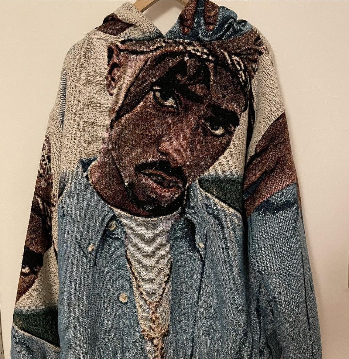 Designer × Rap Tees Noname1of1 Amerikaz Most Wanted Tupac Tapestry Hoodie sz XL Size US XL / EU 56 / 4 - 7 Thumbnail
