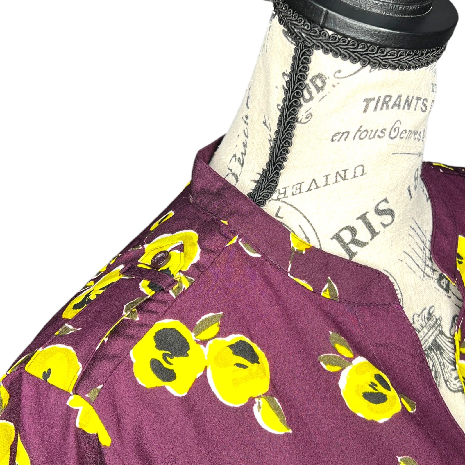 Calvin Klein Printed Roll Tab Sleeve Blouse - Stitch Fix Button Up Top Size M / US 6-8 / IT 42-44 - 12 Thumbnail
