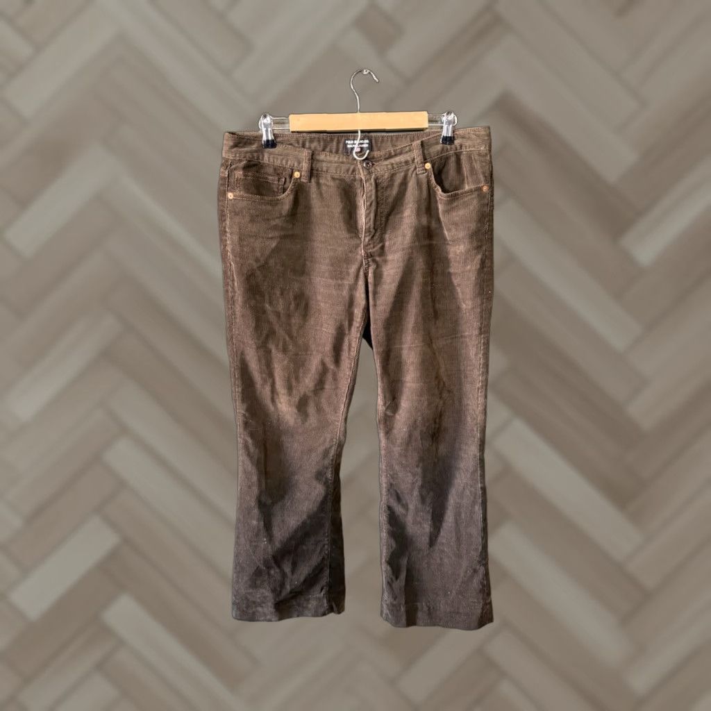 Polo Ralph Lauren Polo Ralph Lauren Polo Ralph Lauren Brown Corduroy Straight Leg Pants Regular Size 12 Inseam 30 Men Chino Corduroy Pants Mens Brown 12 x 30 Size US L / EU 52-54 / 3 - 1 Thumbnail