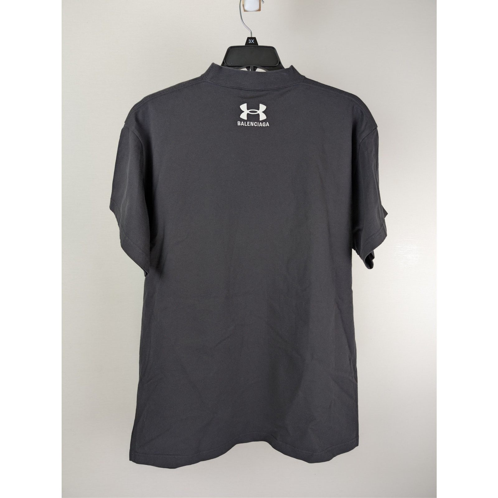 Balenciaga × Under Armour o1rshd1 Vintage Jersey Oversized T-Shirt Washed Black/White Size US L / EU 52-54 / 3 - 10 Thumbnail