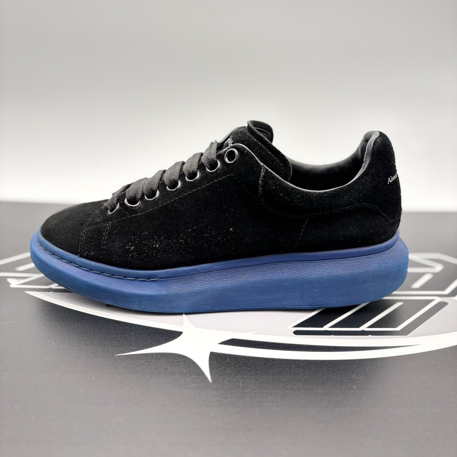 Alexander McQueen Alexander McQueen ' Black Velvet, Blue ' Size US 8.5 / EU 41-42 - 11 Thumbnail