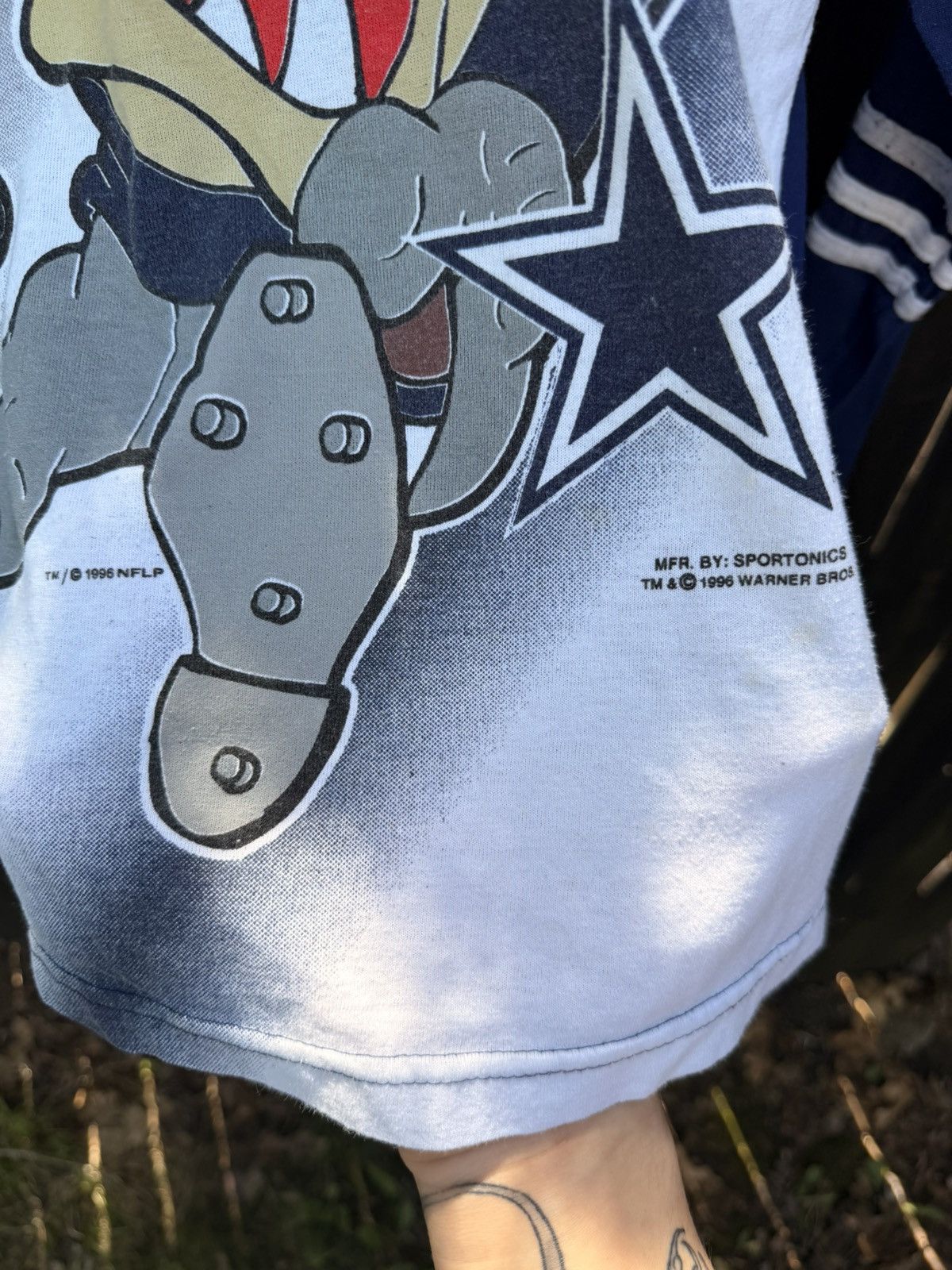 Vintage VTG WB 1996 Taz Dallas Cowboys Long Sleeve Size XS Size US XS / EU 42 / 0 - 3 Thumbnail