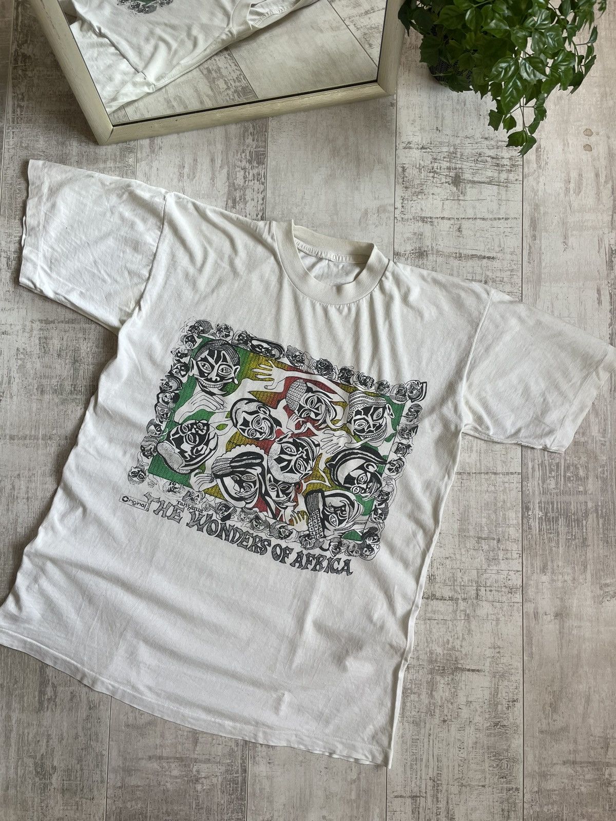 Vintage Crazy 90’s The Wonders Of Africa T-Shirt Faces Cult Vintage Size US XL / EU 56 / 4 - 1 Thumbnail