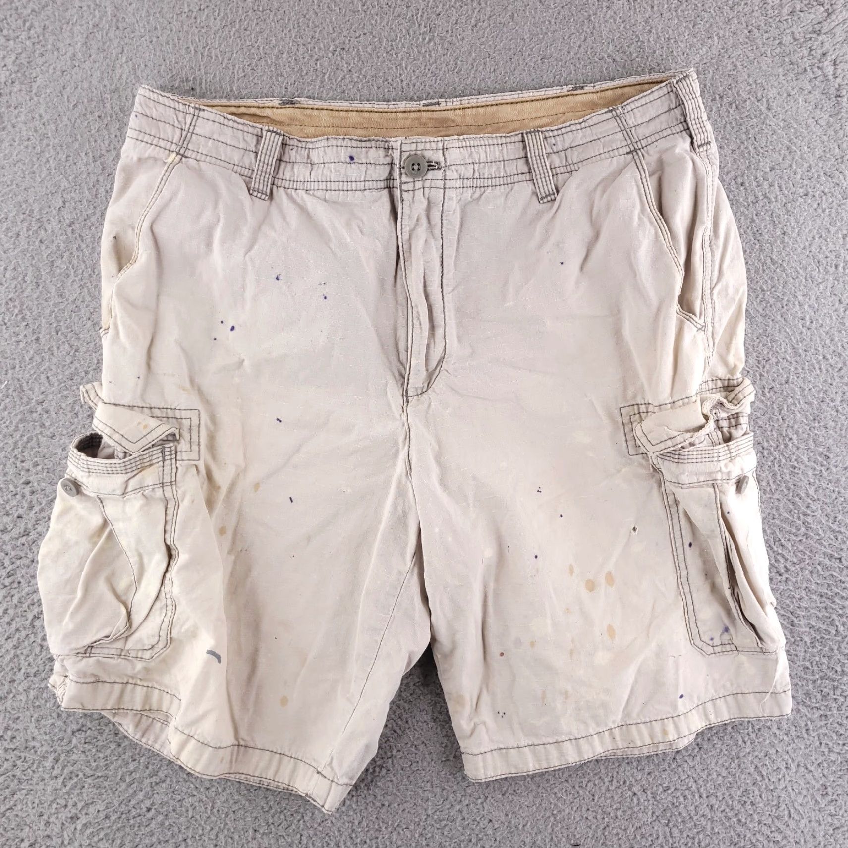 Izod Izod Cargo Shorts Mens 35 Distressed Beige Tan Workwear Cotton Solid M Waist 35 Mens Size US 35 - 2 Thumbnail
