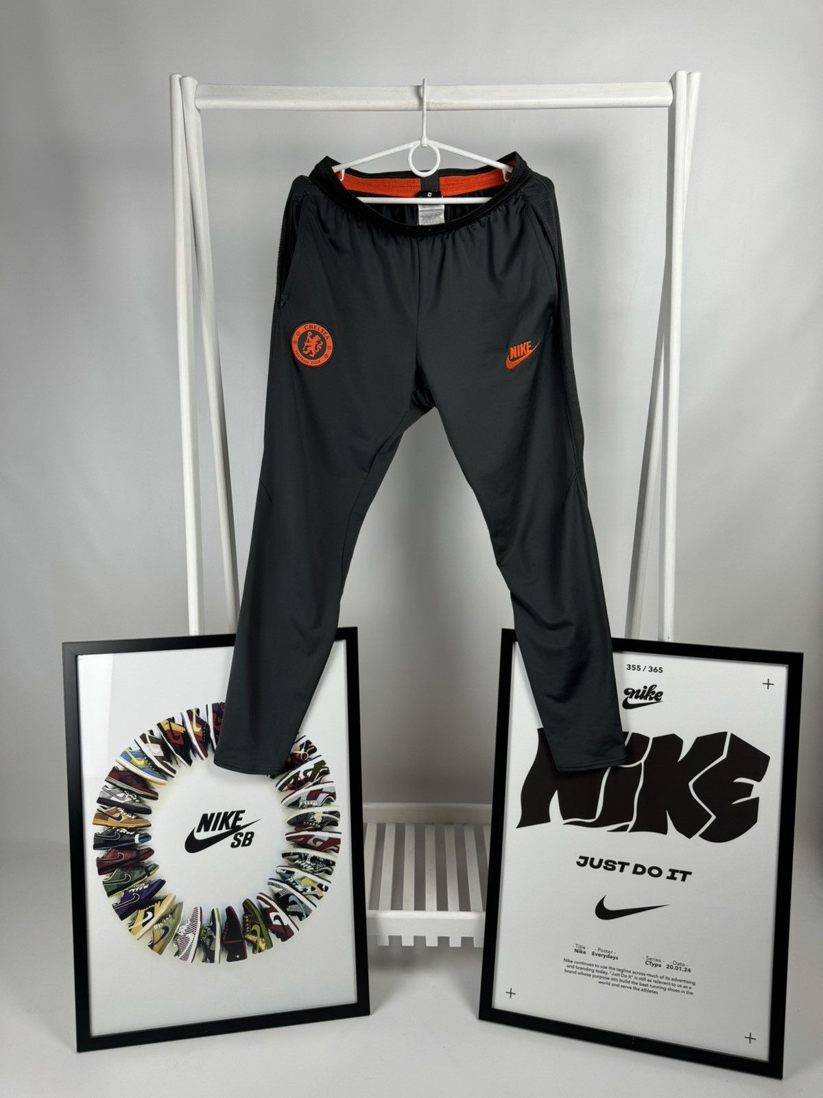 Nike Rare Nike X Chelsea Sport Pants Size US 32 / EU 48 - 1 Thumbnail