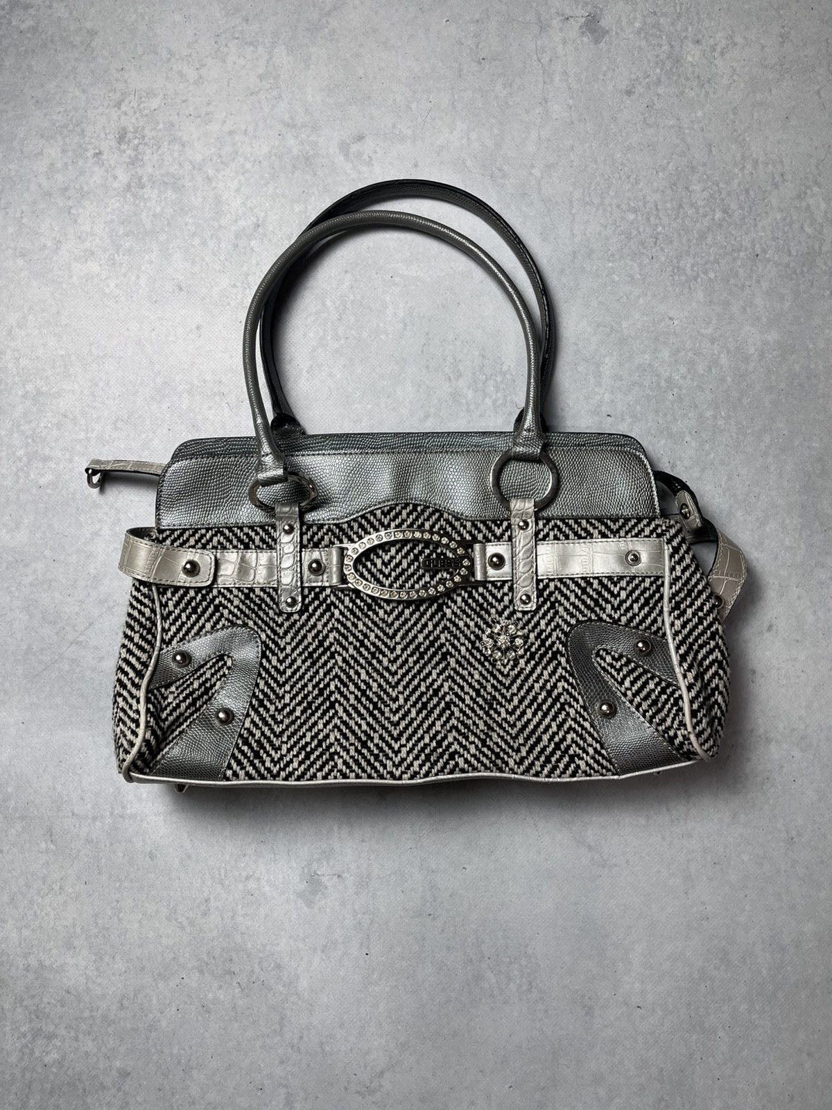 Guess RARE GUESS VINTAGE Y2K STYLE HERRIGBONE PATTERN SILVER BAG Size ONE SIZE - 1 Thumbnail