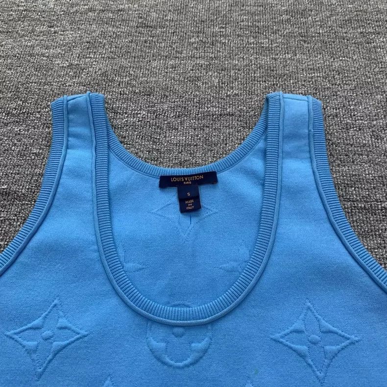 Louis Vuitton Louis Vuitton Full print vest with dark print of blue pres Size US S / EU 44-46 / 1 - 9 Thumbnail