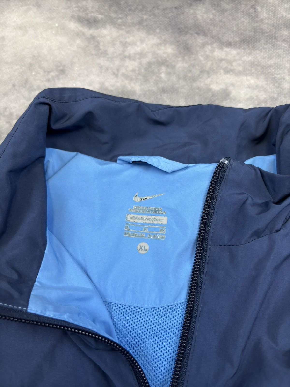 Nike RARE Nike 90s Logo Swoosh Jacket Y2K windbreaker soccer Size US M / EU 48-50 / 2 - 3 Thumbnail