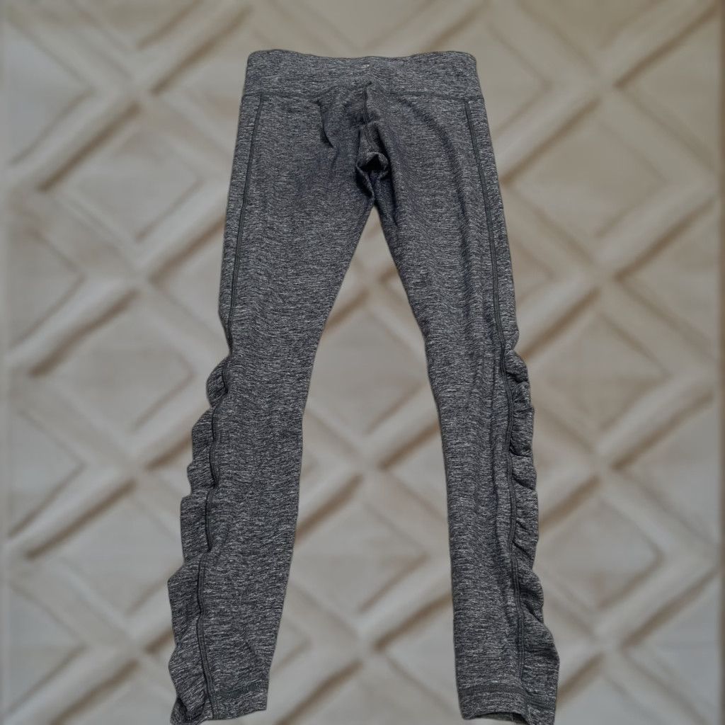 Lululemon VINTAGE Lululemon Ruched Compression Leggings Womens 8 Dark Gray Active Yoga Gym 28x29 Size 30" / US 8 / IT 44 - 1 Thumbnail