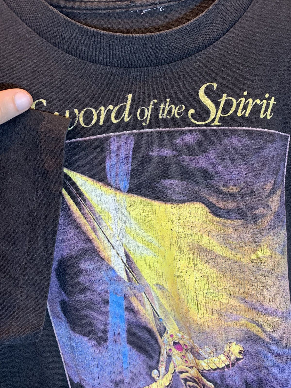 Vintage RARE Vintage Living Epistles Sword Of The Spirit Jesus Shirt Size US L / EU 52-54 / 3 - 4 Thumbnail