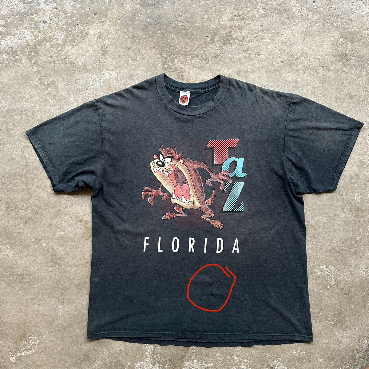 Vintage × Warner Bros Vintage Taz 90’s Size US XL / EU 56 / 4 - 4 Thumbnail