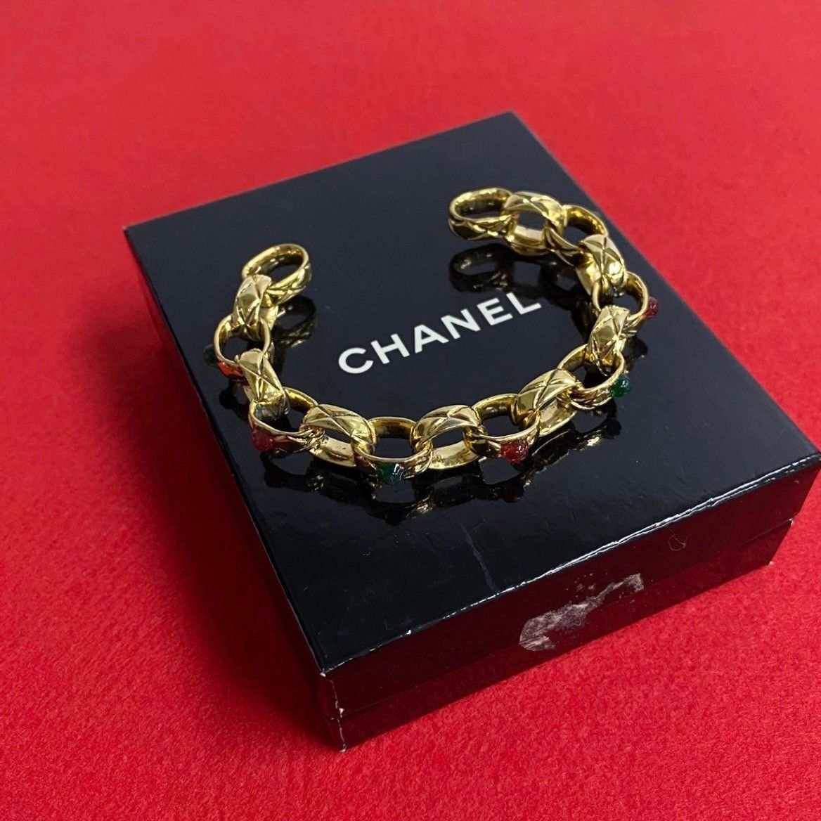 Chanel Chanel Chanel Gripoix Bangle Accessory Metal Bangle Size ONE SIZE - 1 Thumbnail