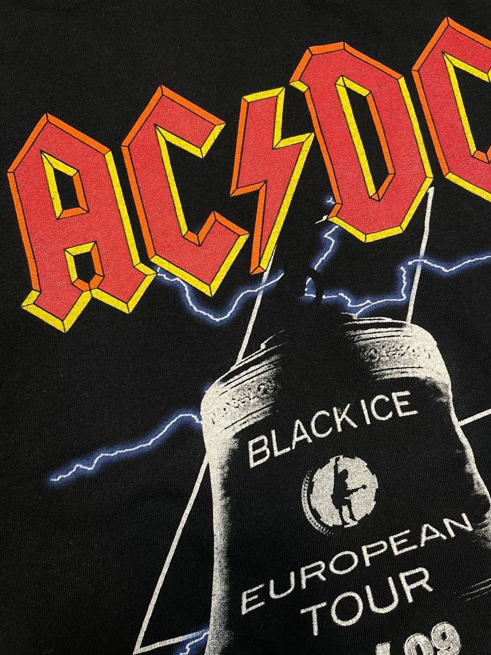 AC/DC Vintage AC/DC 2009 European Tour Black Ice Shirt Concert Size US S / EU 44-46 / 1 - 8 Thumbnail