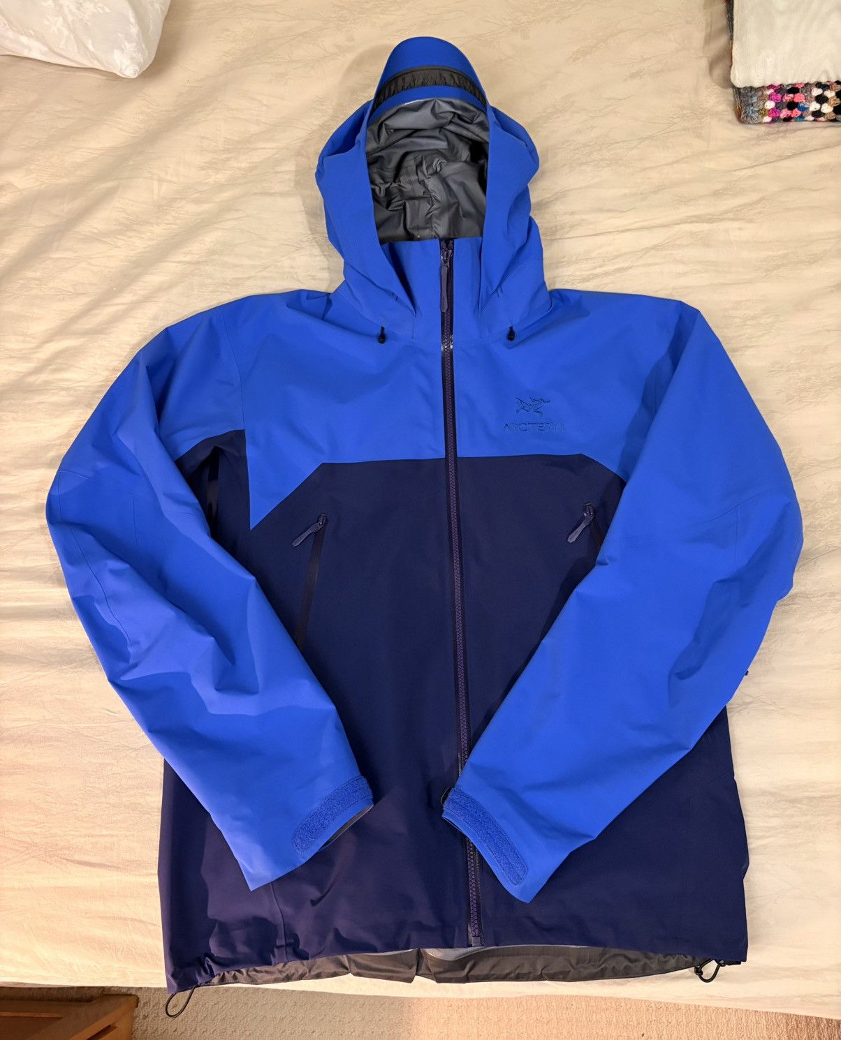 Arc'teryx Arc’teryx Beta AR Size US M / EU 48-50 / 2 - 1 Thumbnail