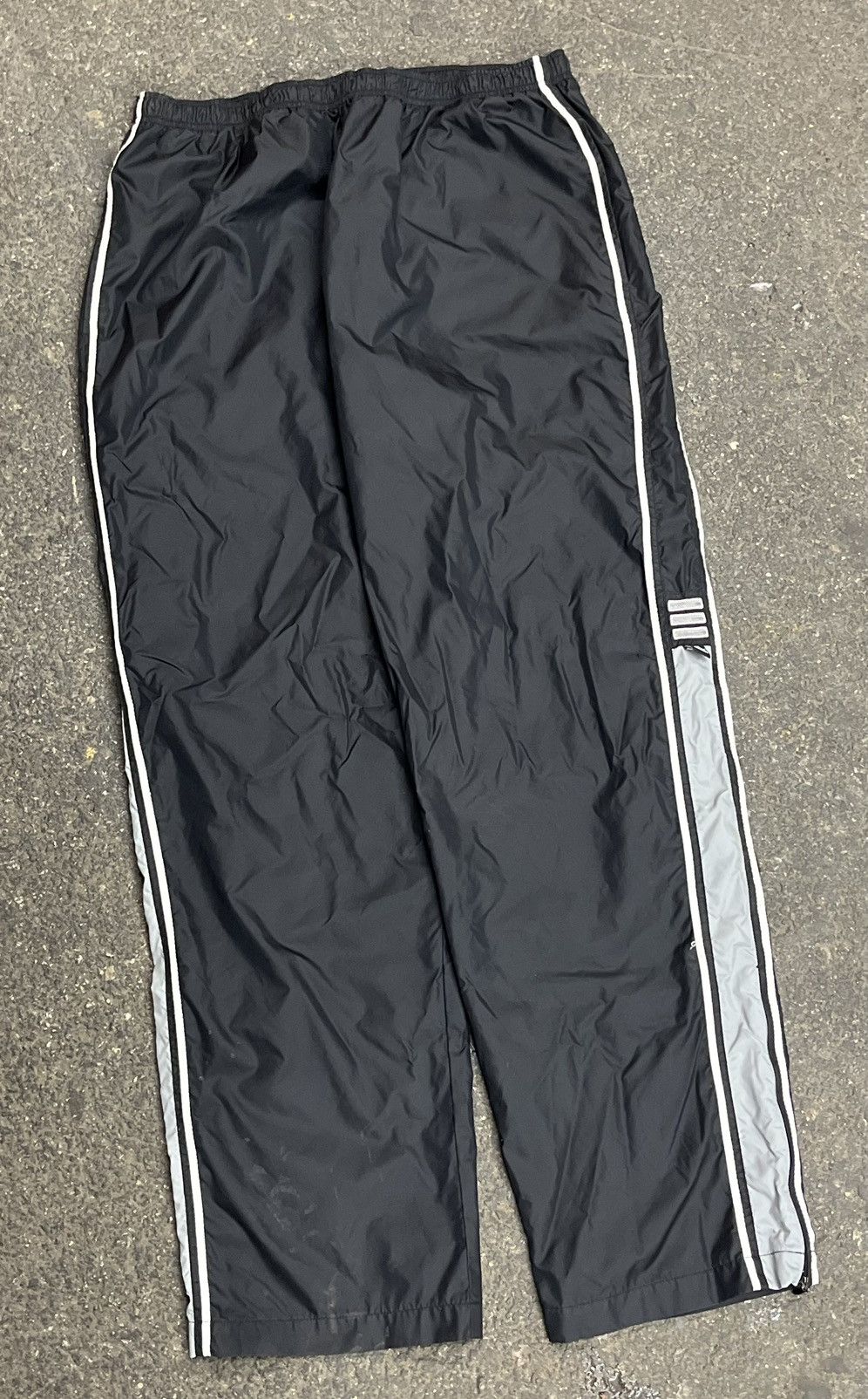Adidas × Vintage Adidas track pants y2k baggy fit wide leg sporty hyper rare Size US 34 / EU 50 - 2 Thumbnail
