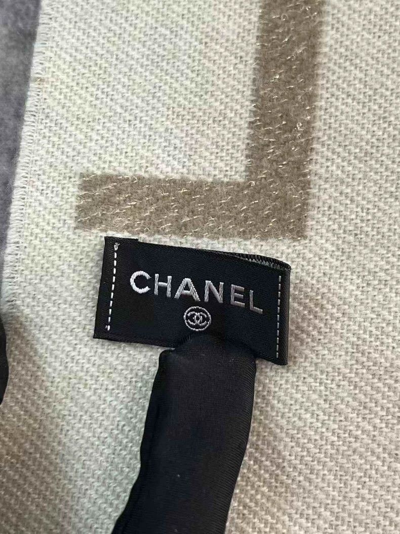 Chanel Chanel Gradient Cashmere Shawl -2505 Size ONE SIZE - 4 Thumbnail