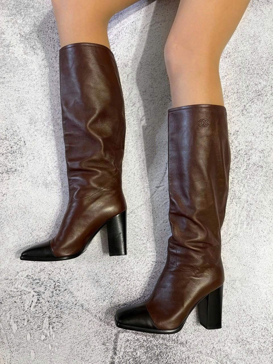 Chanel CHANEL Vintage CC Logo Brown Leather Knee High Boots Size US 5.5 / IT 35.5 - 1 Thumbnail