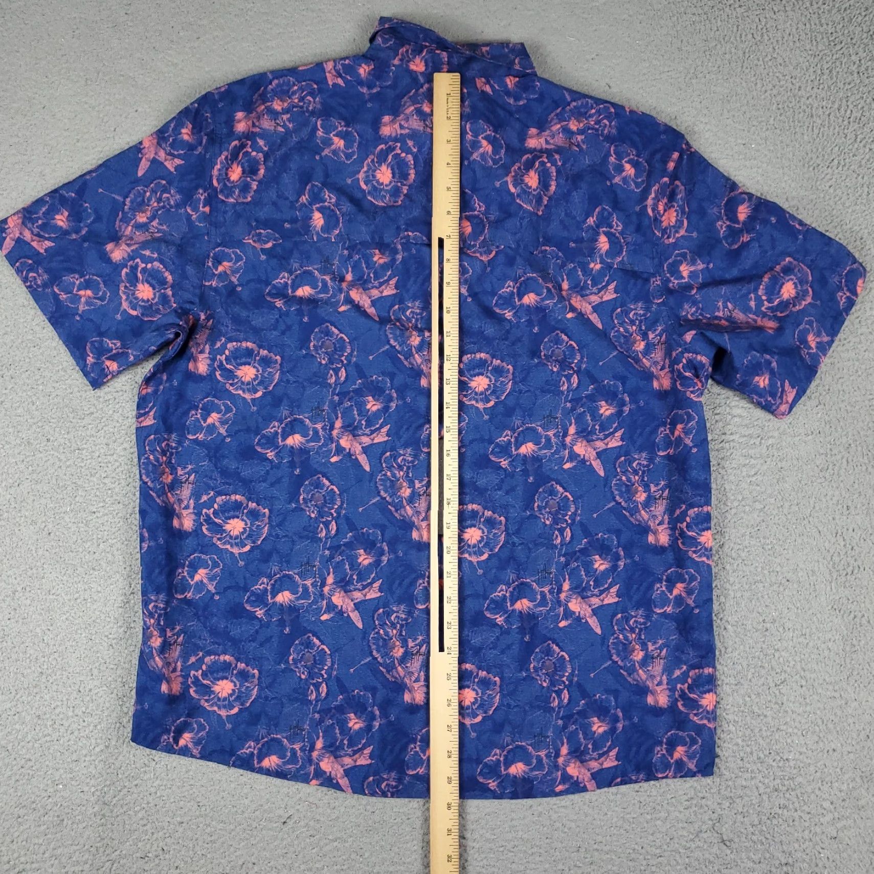 Guy Harvey Guy Harvey Shirt Mens Large Blue Floral Hibiscus Print Vented Short Sleeve Shirt Next to Blue Floral Pattern Button-Up Mens L Public Size US L / EU 52-54 / 3 - 3 Thumbnail