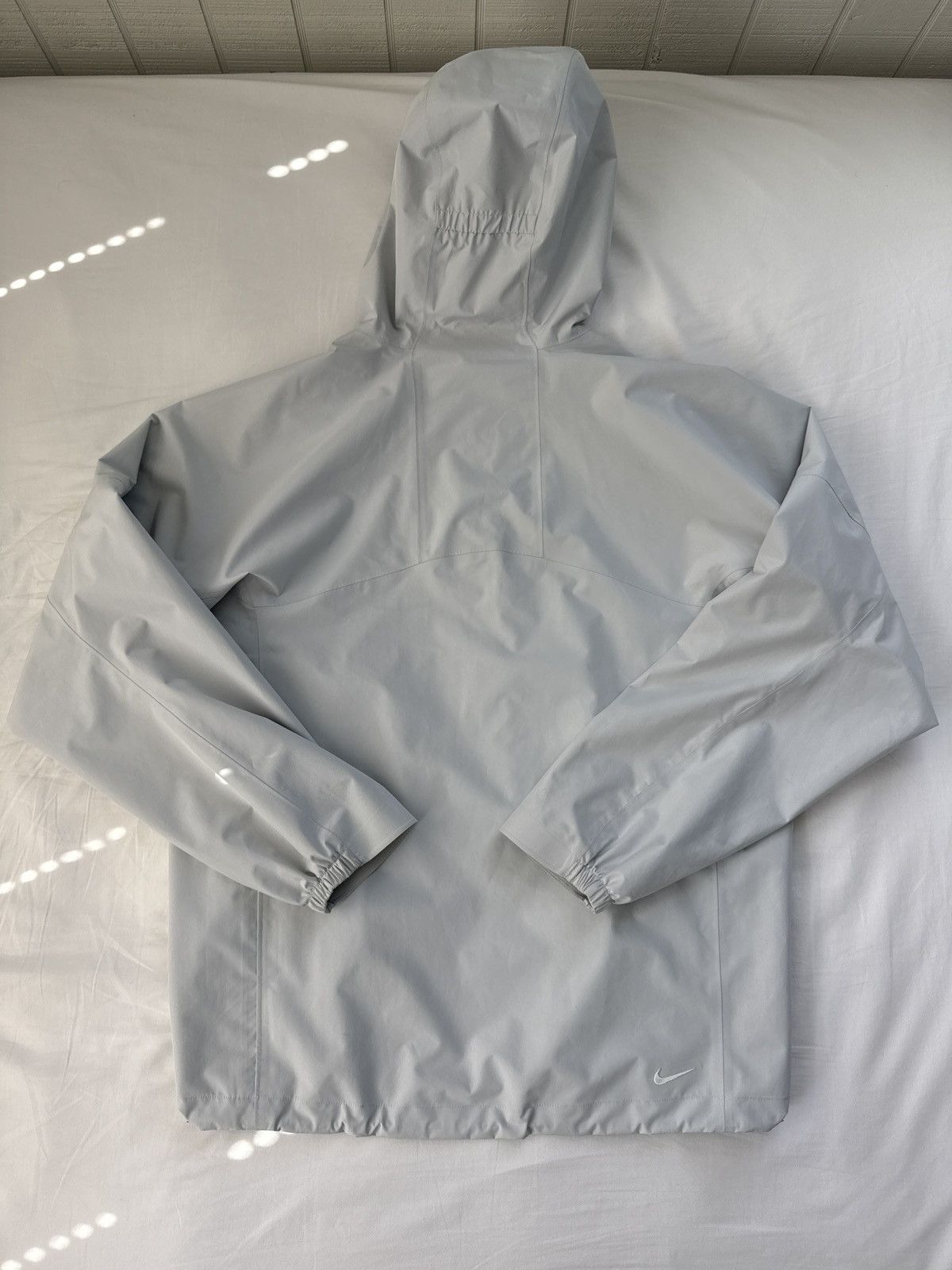 Nike ACG Nike ACG Storm Fit Cascade Rains Waterproof Jacket White Size US M / EU 48-50 / 2 - 5 Thumbnail