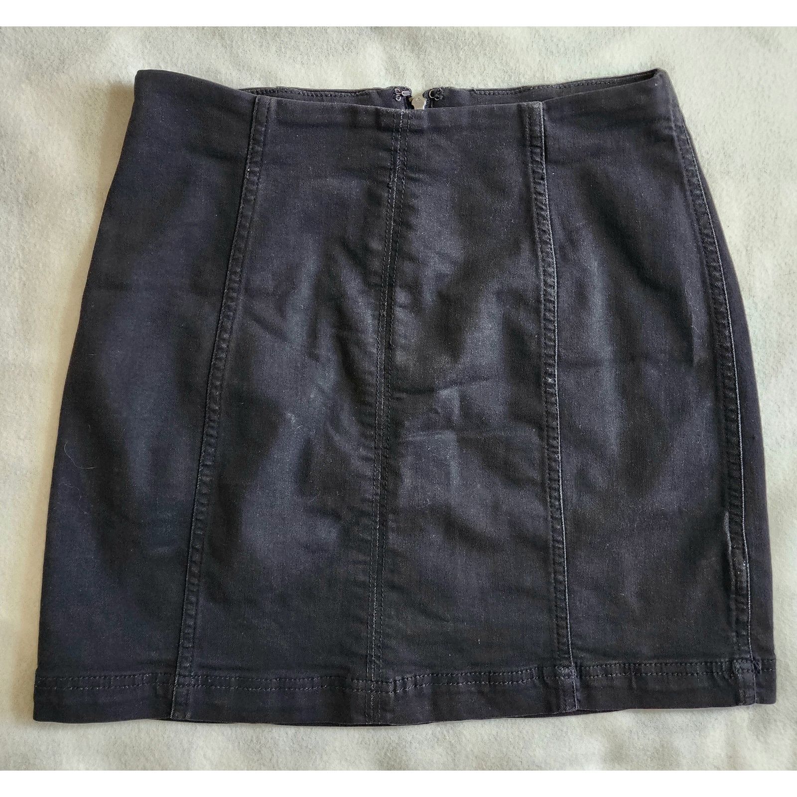Free People Free People Modern Femme Black Denim Mini Skirt Size 6 Size 28" / US 6 / IT 42 - 1 Thumbnail
