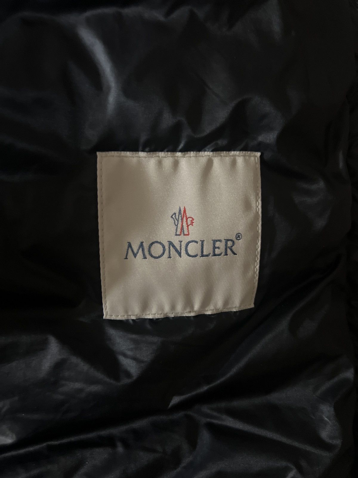 Moncler Moncler ‘Douret Giubotto’ Down Jacket Navy Blue Size US L / EU 52-54 / 3 - 6 Thumbnail
