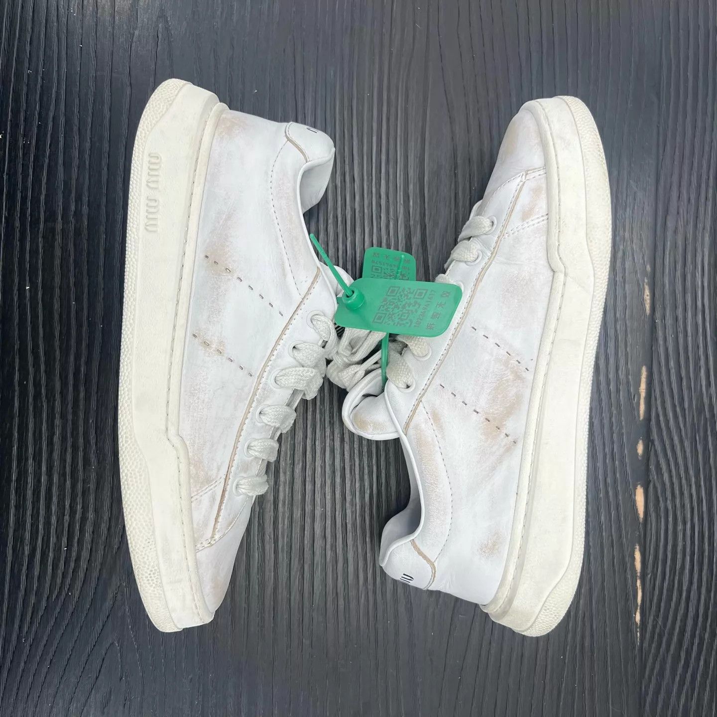 Miu Miu MIU MIU white distressed 39 original box like new Size US 8.5 / IT 38.5 - 8 Thumbnail