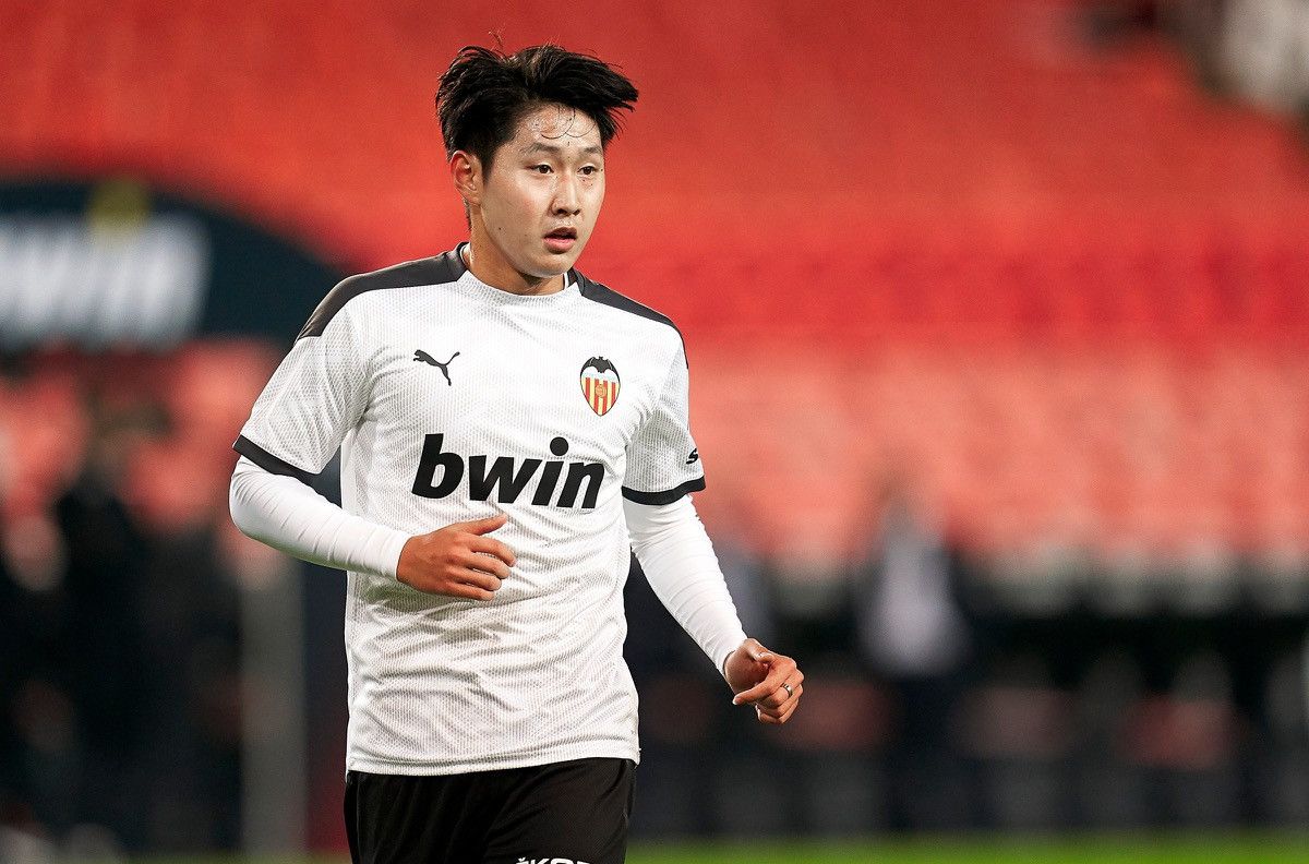 Puma Valencia Home 2019-20 Lee Kang In #16 Soccer Jersey Size US L / EU 52-54 / 3 - 3 Thumbnail
