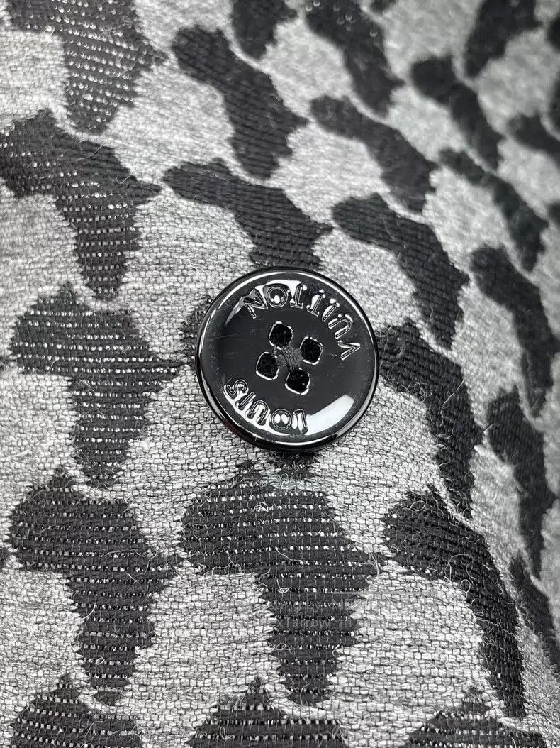 Louis Vuitton Louis Vuitton Black and grey jacket Size US M / EU 48-50 / 2 - 4 Thumbnail