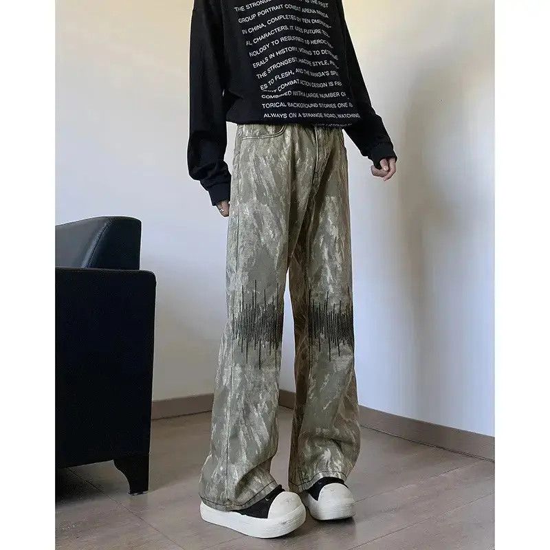 Japanese Brand Retro loose camouflage embroidered jeans Size US 32 / EU 48 - 1 Thumbnail