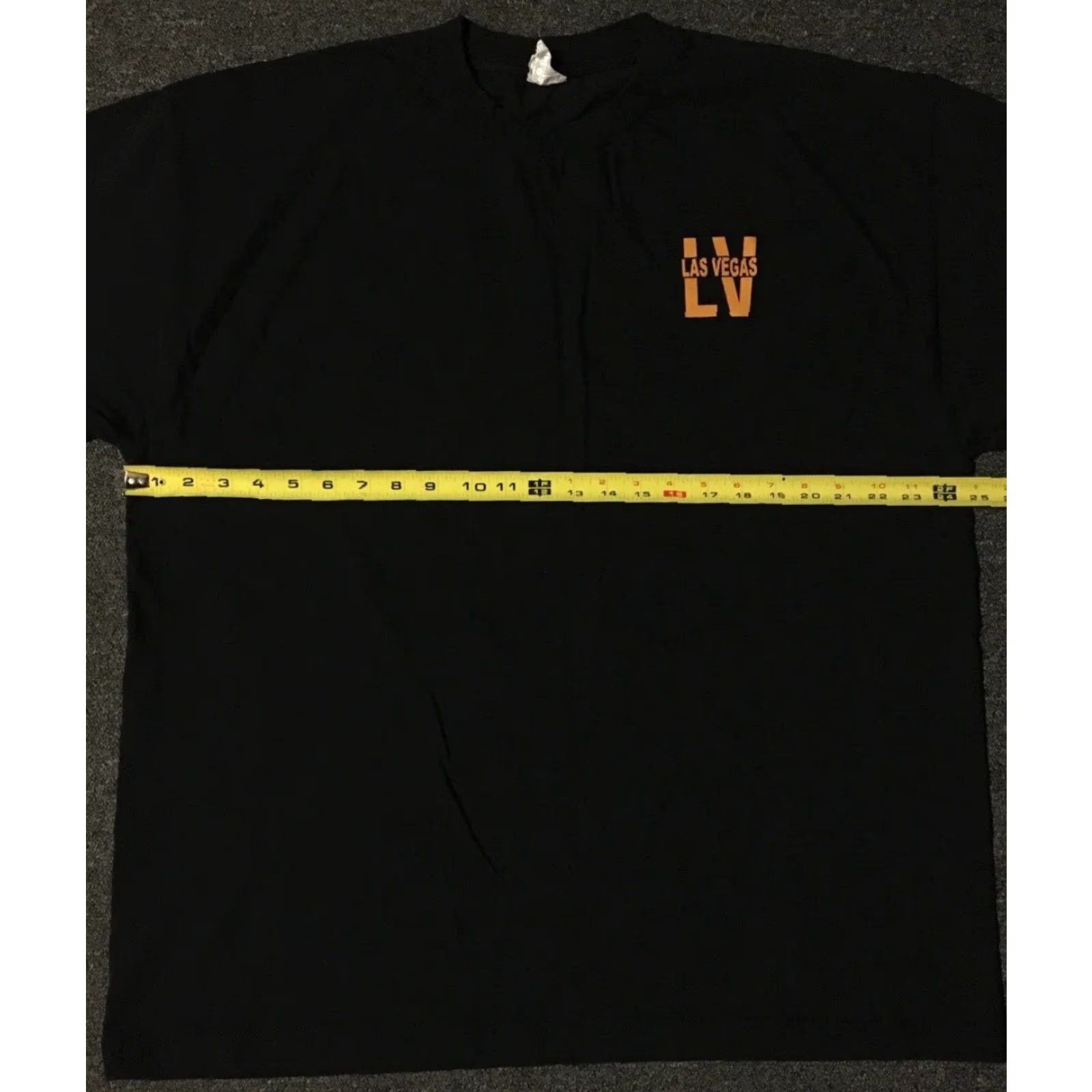 Vintage VINTAGE Police Officer Lie On Your Back Las Vegas Shirt 2XL Black Mens T-Shirt Funny Cop 90s Humor Bar Joke Sports USA Hip Hop Size US XXL / EU 58 / 5 - 6 Thumbnail
