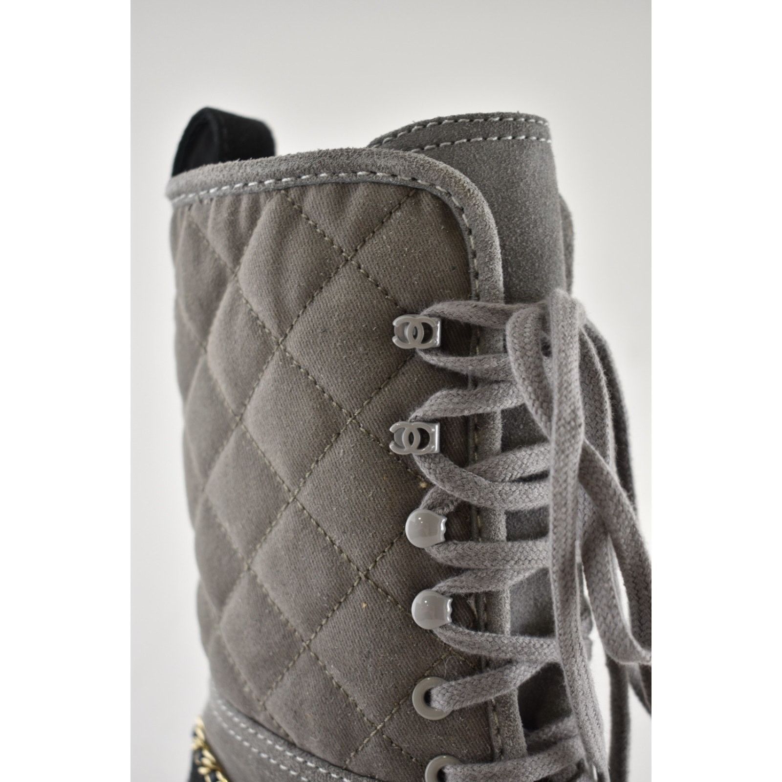 Chanel Chanel 24K Grey Quilted Suede Chain CC Combat Boots 36 Size US 6 / IT 36 - 5 Thumbnail
