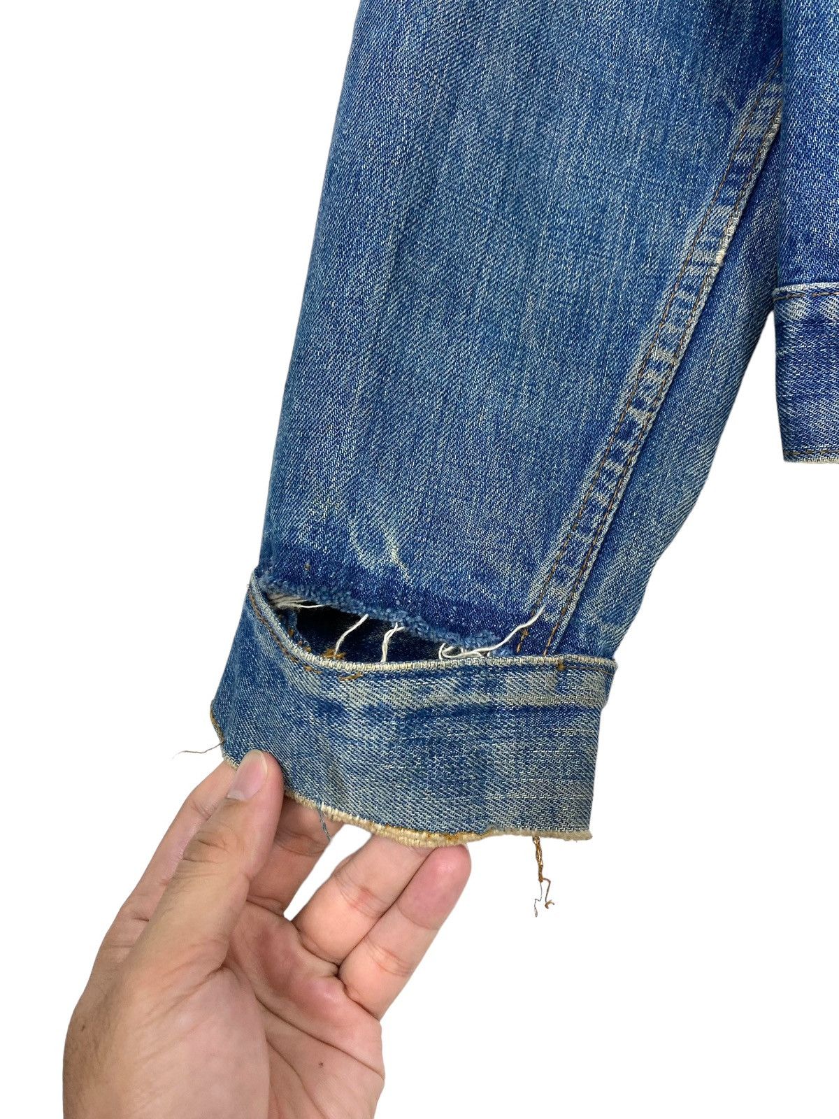 Levi's Vtg DISTRESSED Levi’s Denim Trucker Type 3 Usa Button 529 Size US S / EU 44-46 / 1 - 11 Thumbnail