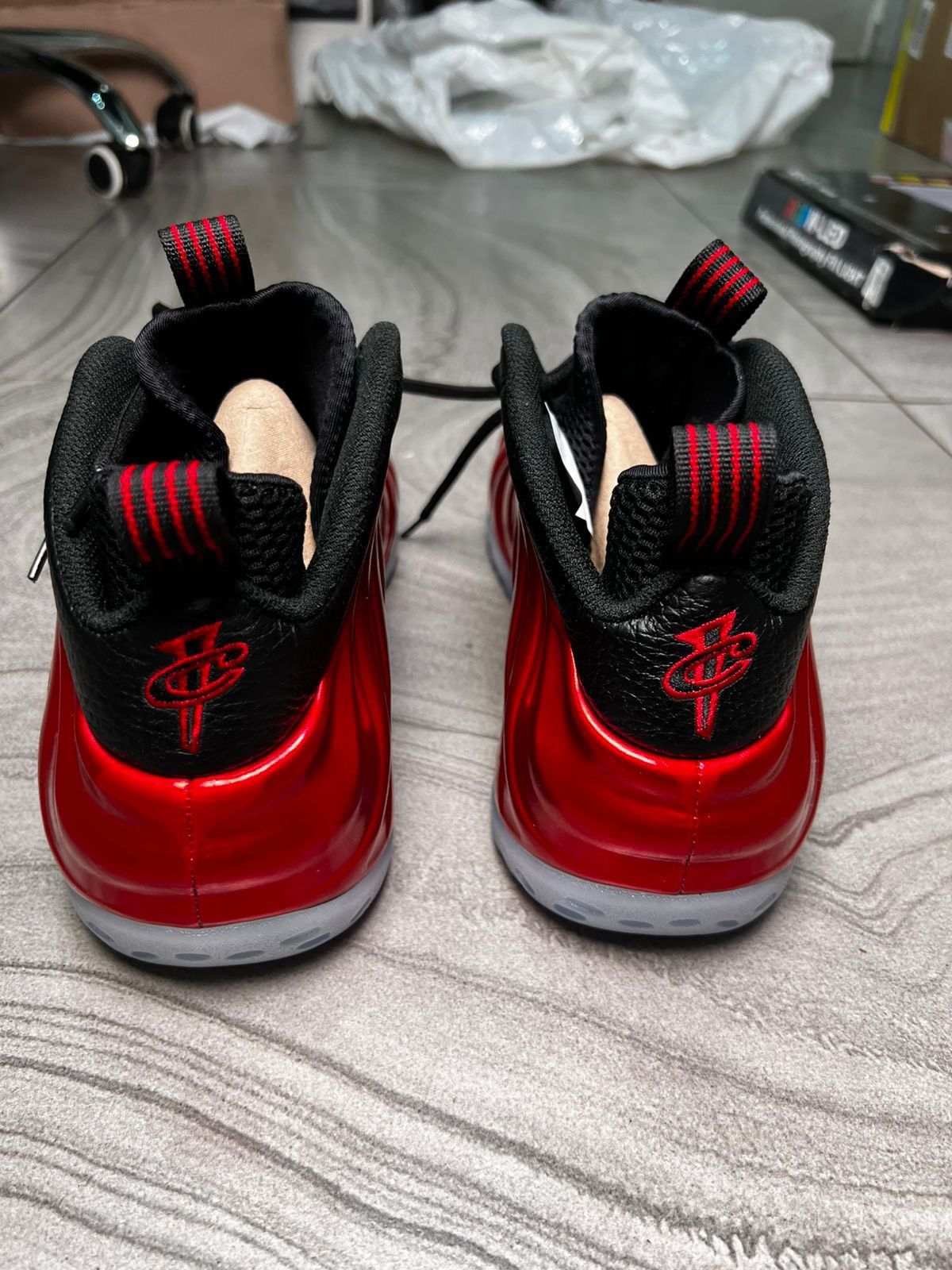 Nike Air Foamposite One Size US 11 / EU 44 - 4 Thumbnail