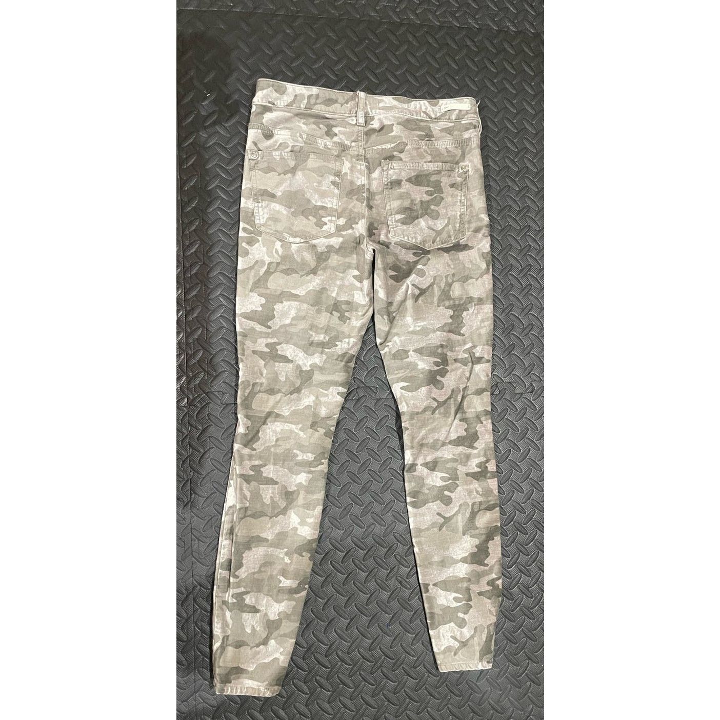 Anthropologie Pilcro Velvet Camo High Rise Skinny Jeans, 27 Size 27" / US 4 / IT 40 - 5 Thumbnail
