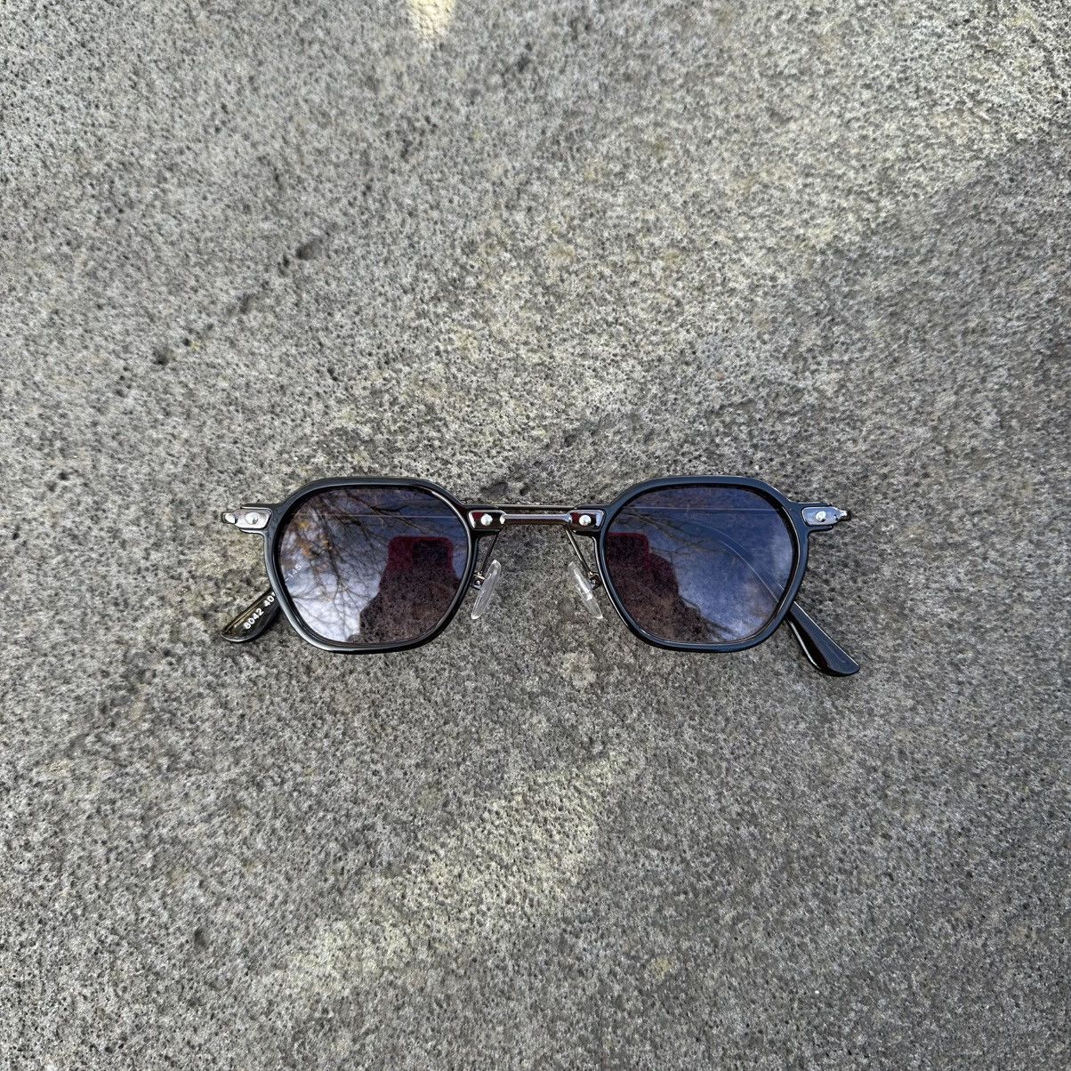 Vintage SUNGLASSES BRAND NEW CLASSIC RETRO VINTAGE KD914-03 Size ONE SIZE - 1 Thumbnail