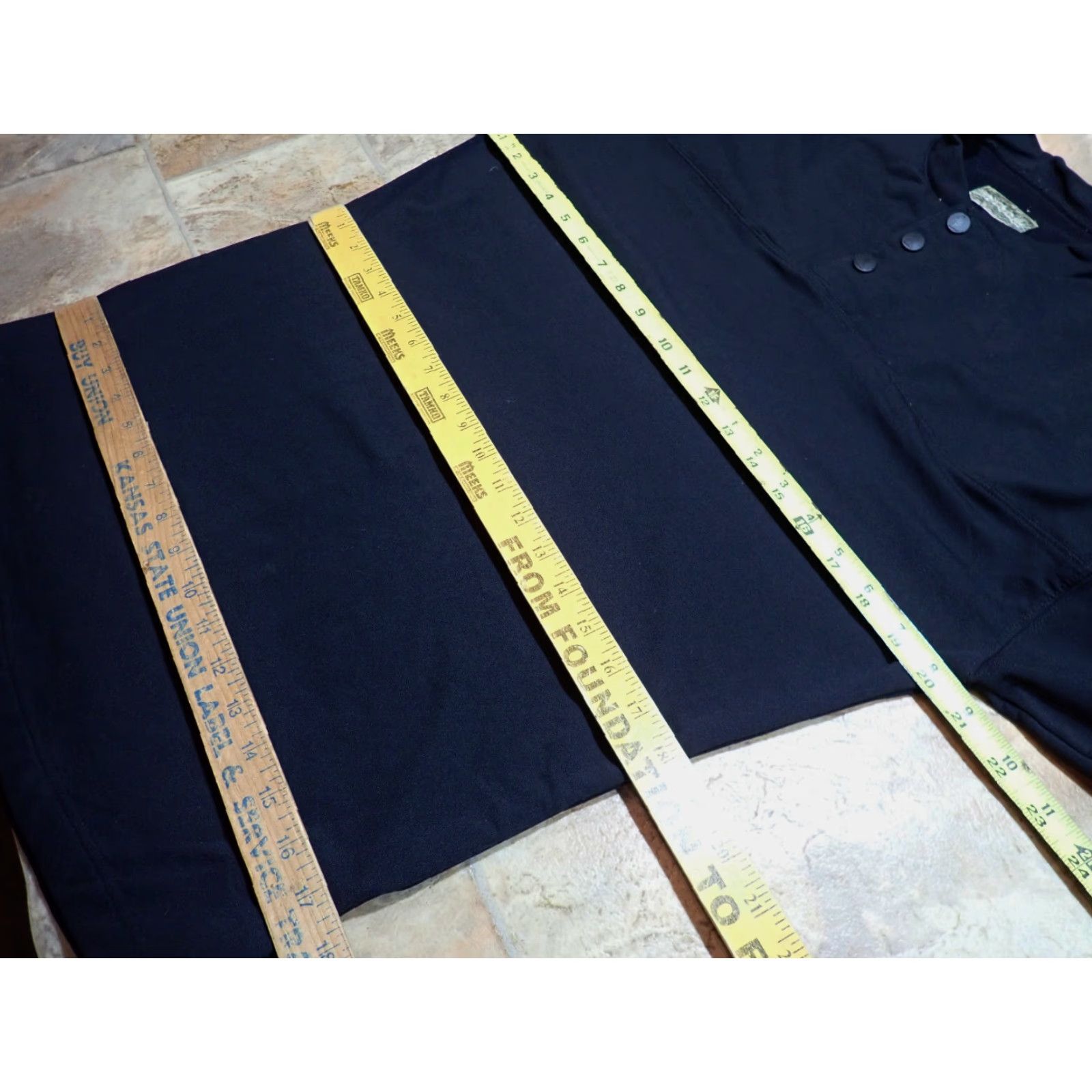 Royal Robbins VINTAGE Royal Robbins Black Shirt Mens M Nylon Polyester Lycra Stretch 1/4 Snap Henley Outdoor Casual Western USA 80s? (Measured) Size US M / EU 48-50 / 2 - 6 Thumbnail