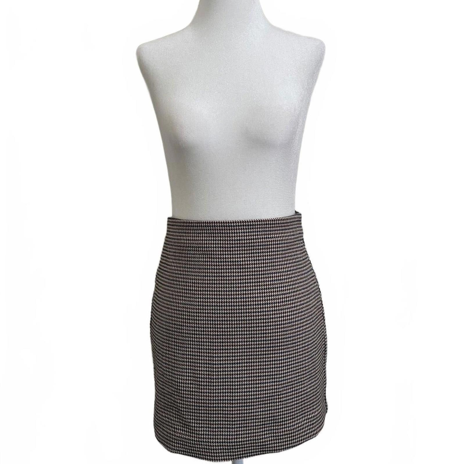 Mango NWT MANGO Mini Skirt in Houndstooth (X-SMALL) Size 26" / US 2 / IT 38 - 1 Thumbnail