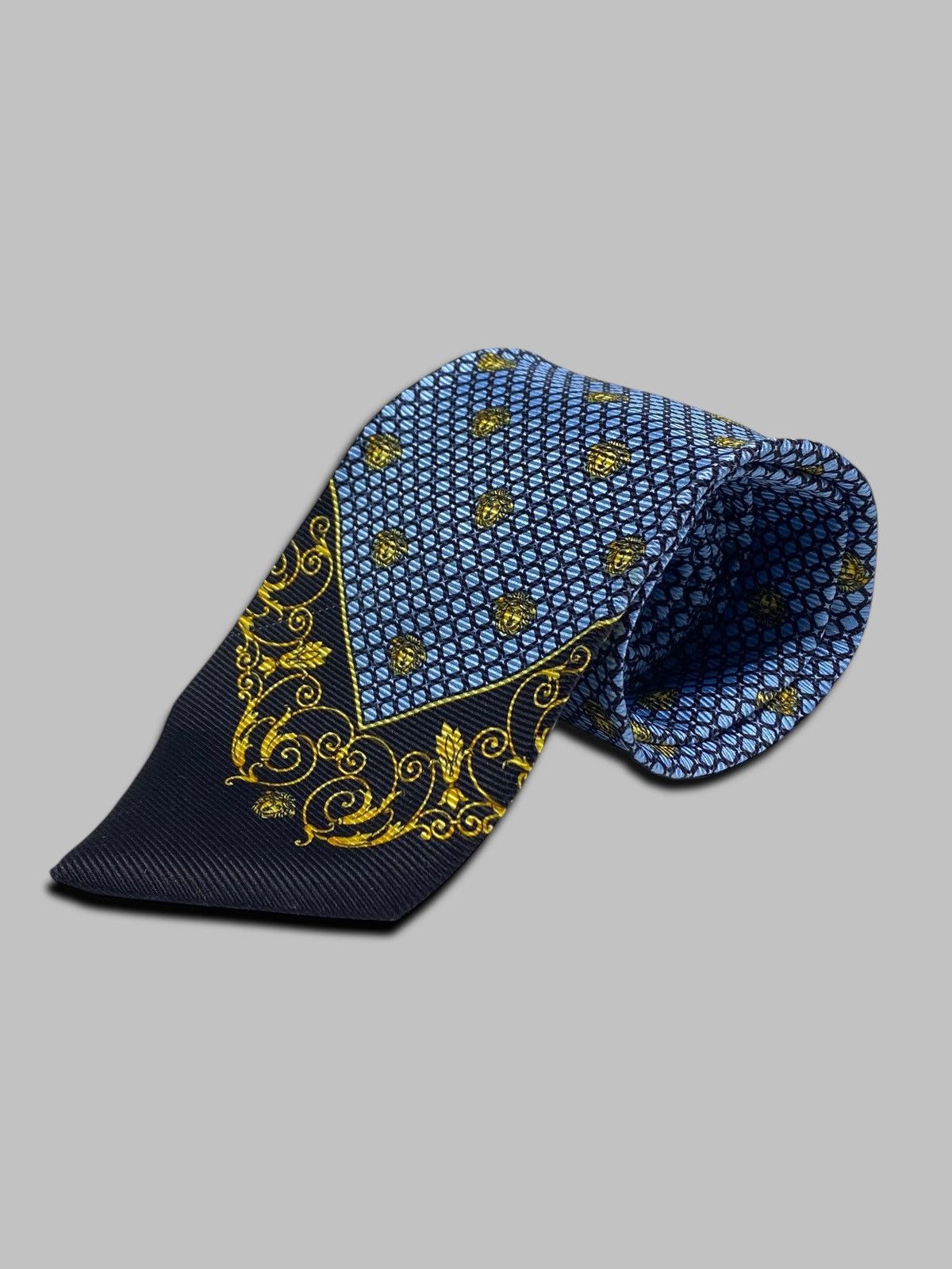 Versace Gianni Versace Rare Vintage Tie Blue Geometric Pattern Silk Size ONE SIZE - 4 Thumbnail