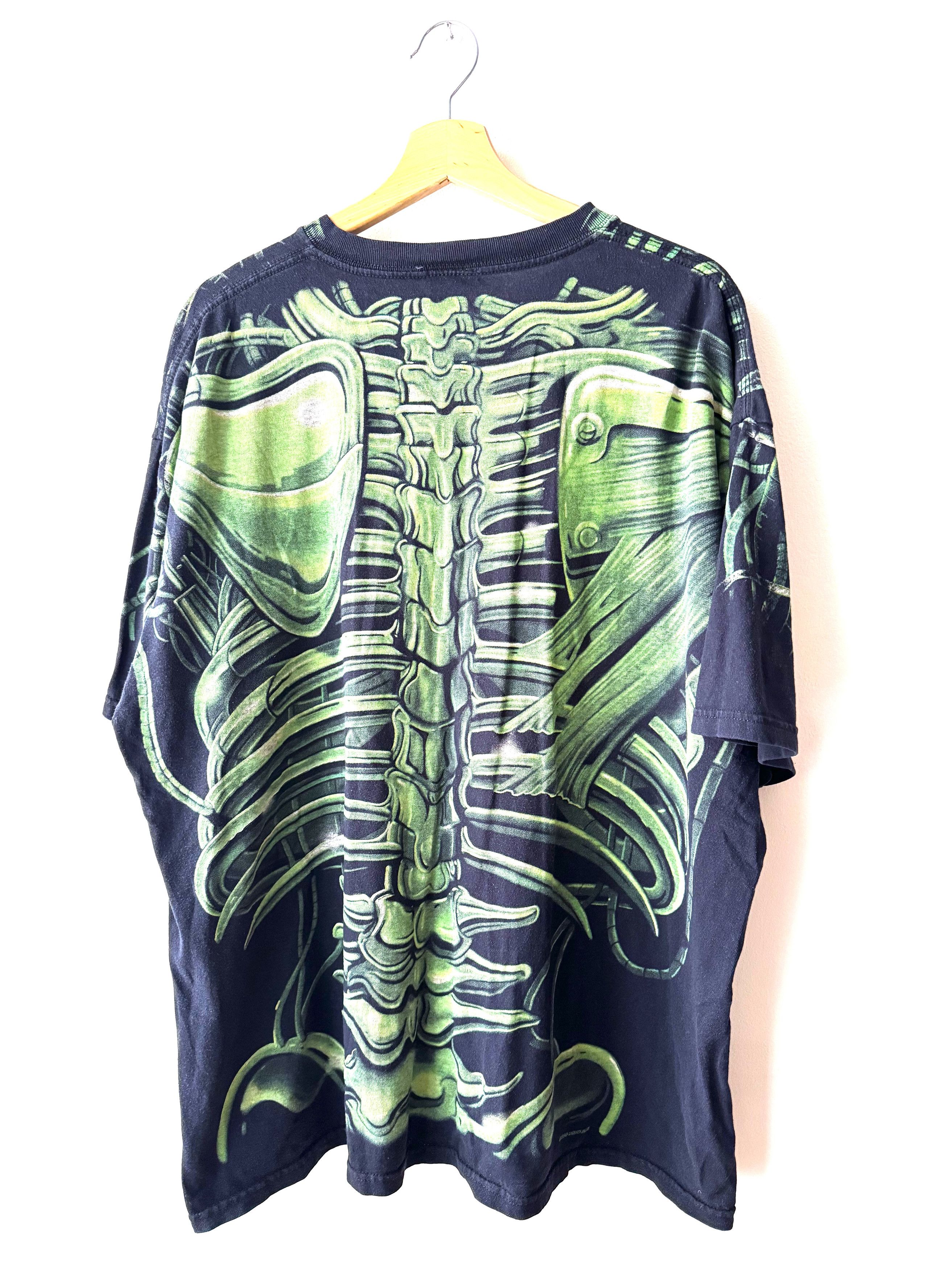 Liquid Blue Vintage Liquid Blue Travis Scott Giant Skull T-Shirt SZ XL Size US XL / EU 56 / 4 - 2 Thumbnail