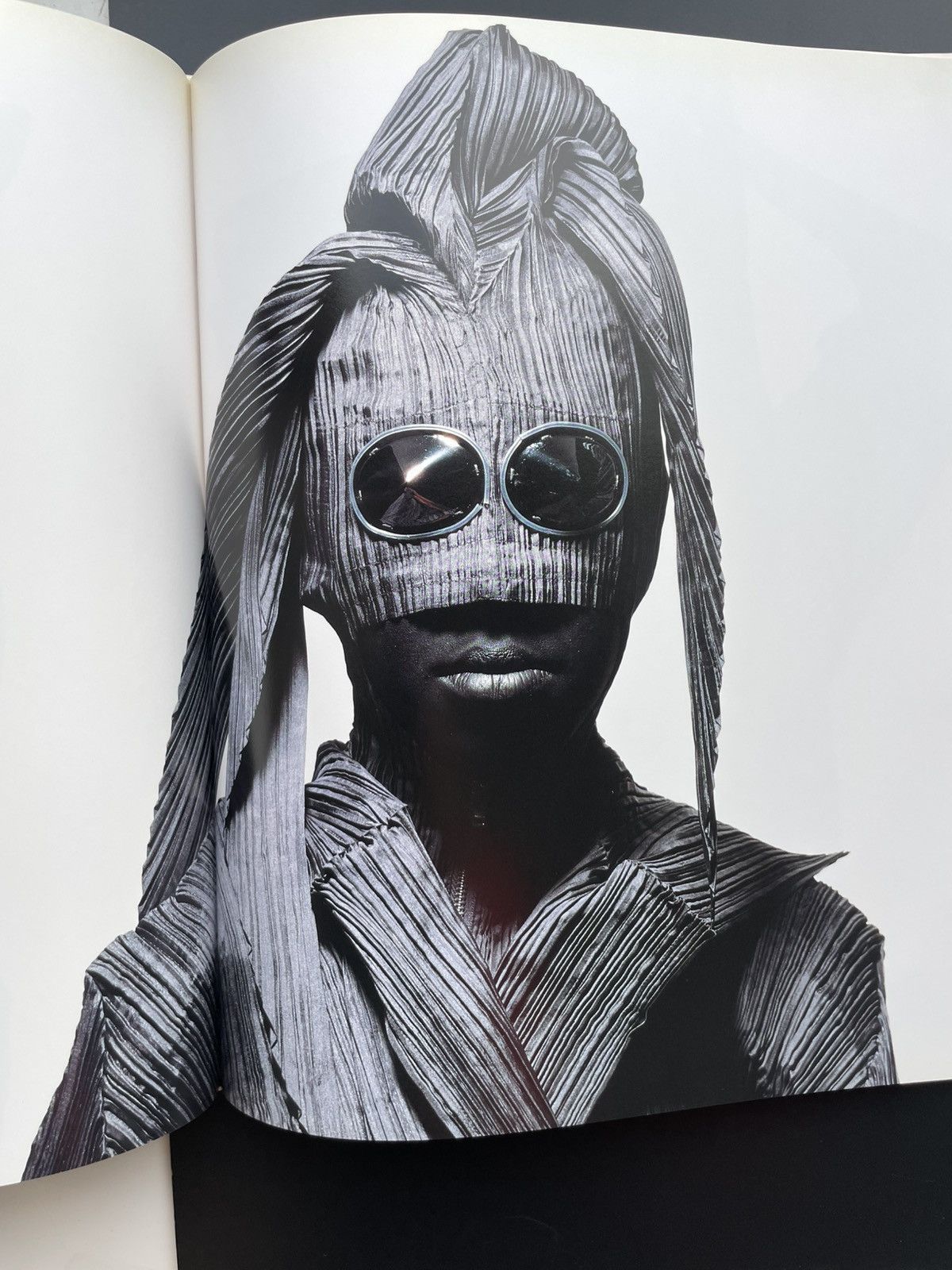 Issey Miyake Issey Miyake by Irving Penn 1990 Size ONE SIZE - 8 Thumbnail