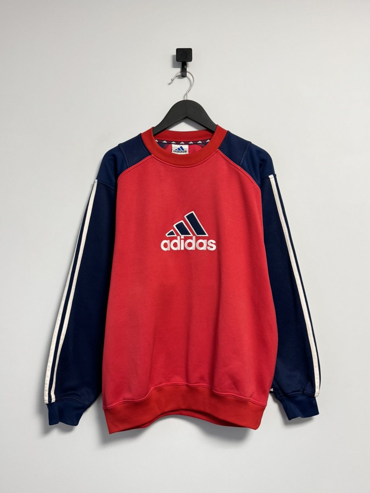 Vintage Adidas Vintage 90’s sweatshirt Big logo hype y2k Size US M / EU 48-50 / 2 - 1 Thumbnail