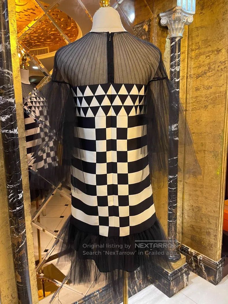 Valentino Valentino Three-dimensional mesh dress Size M / US 6-8 / IT 42-44 - 4 Thumbnail