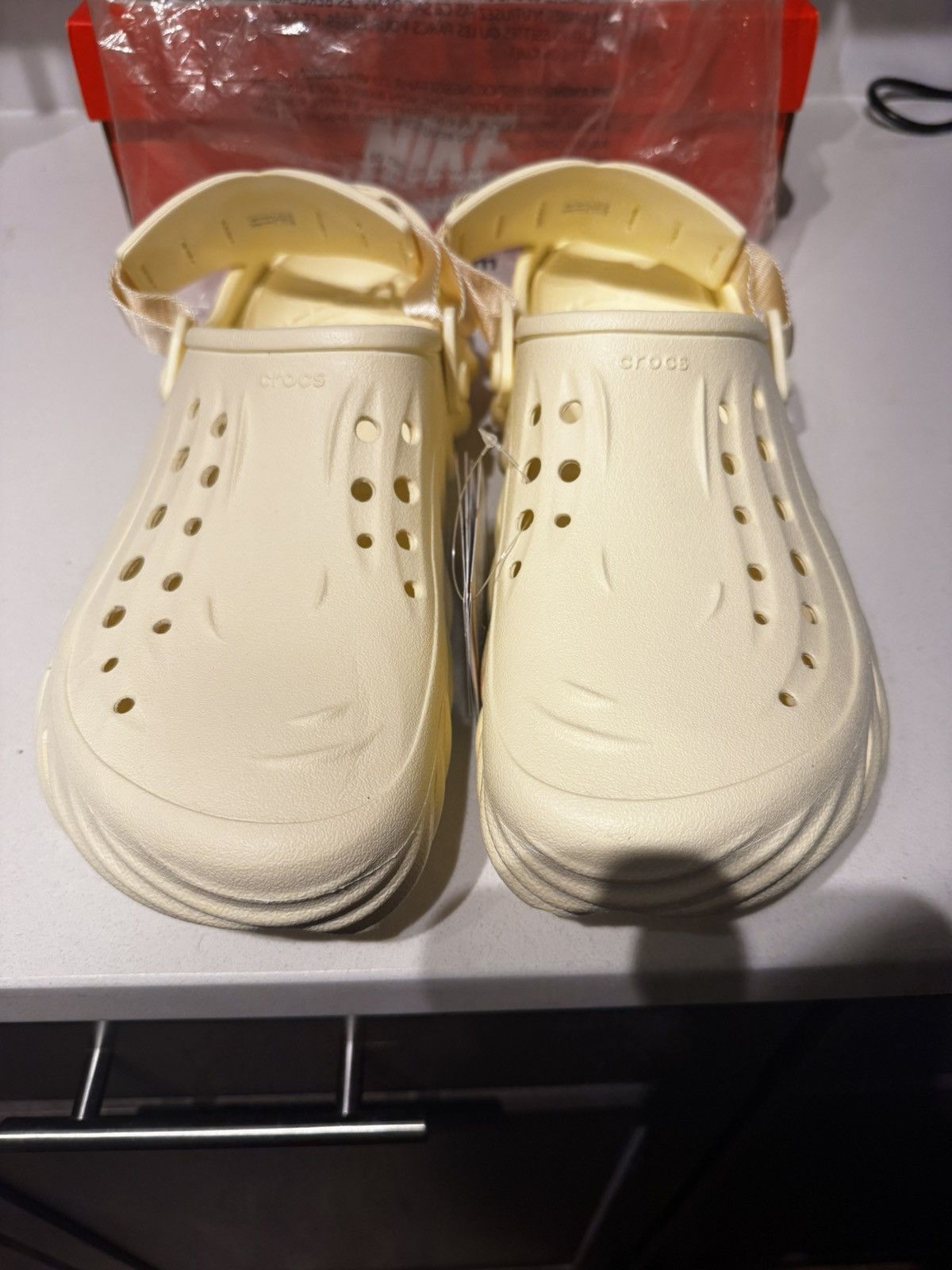 Crocs Crocs Echo Clog “Buttercream” Size US 12 / EU 45 - 1 Thumbnail