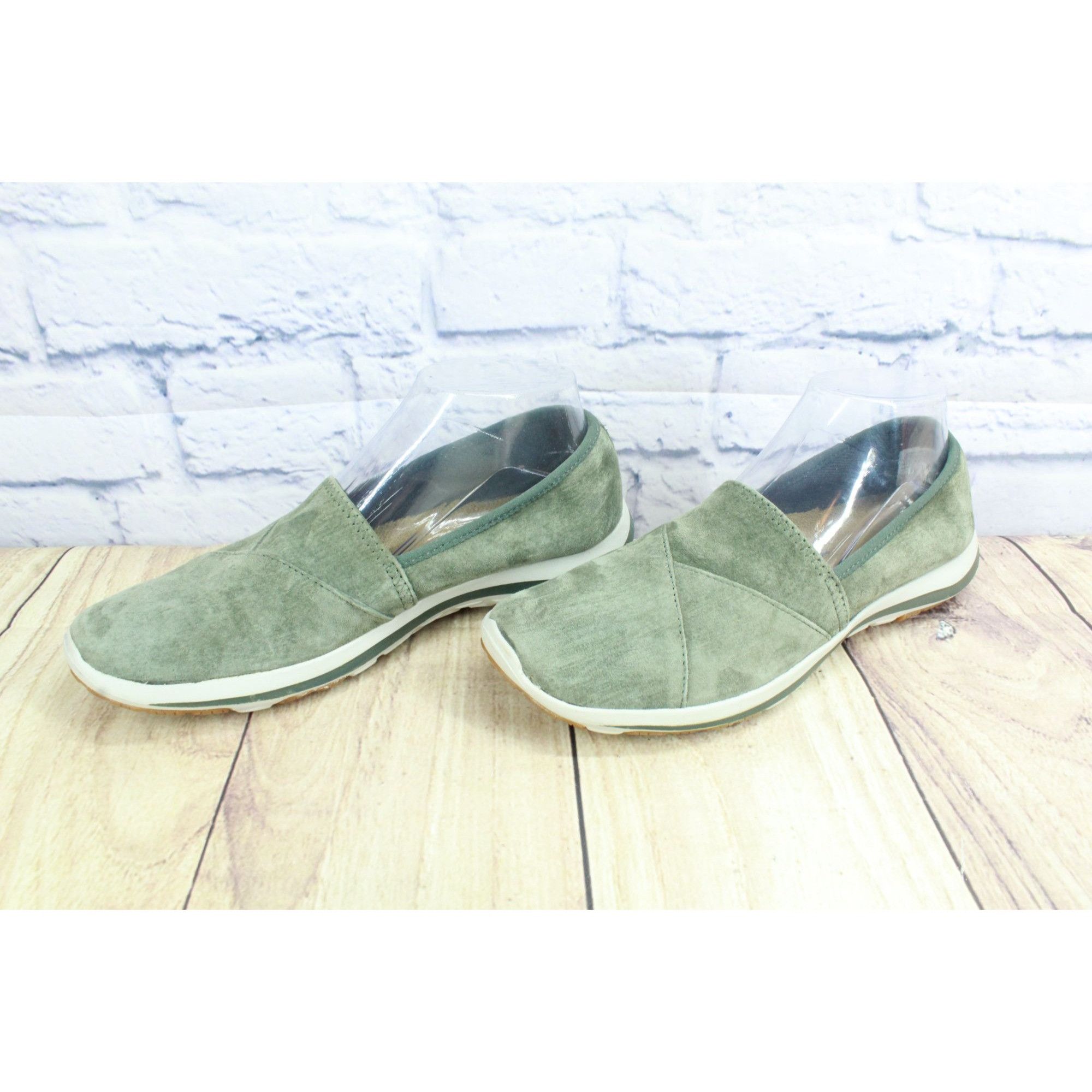 L.L. Bean LL Bean Back Cove Green Nubuck Slip-On Flats Size US 7 / IT 37 - 2 Thumbnail