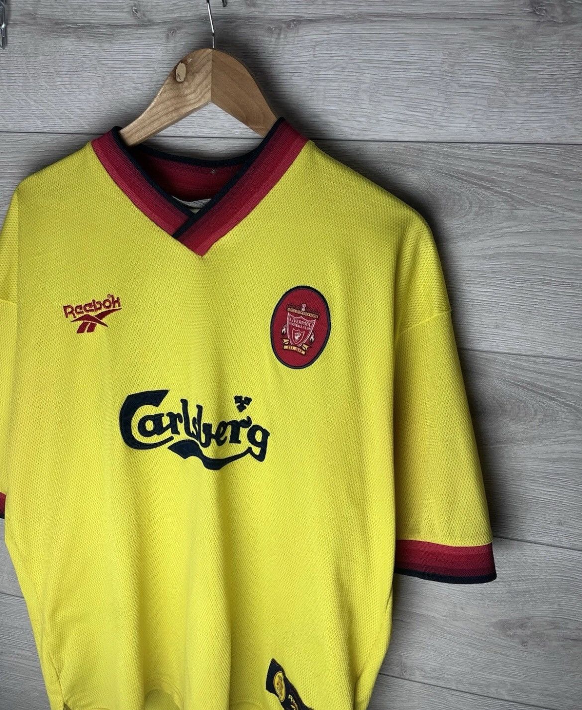 Reebok Vintage men’s soccer jersey FC Liverpool Reebok size M Size US M / EU 48-50 / 2 - 4 Thumbnail